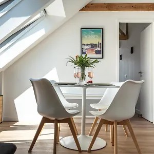 Logoden - Confort 2 Chambres, Proximite Gare, Parking Prive Appartement